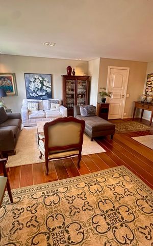 Apartamento à venda com 160m², 4 quartos e 1 vaga Apartamento à venda com 160m², 4 quartos e 1 vagaSala
