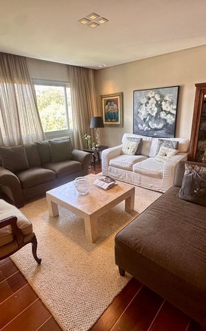 Apartamento à venda com 160m², 4 quartos e 1 vaga Apartamento à venda com 160m², 4 quartos e 1 vagaSala