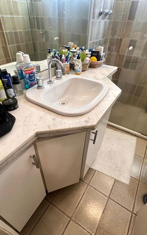 Apartamento à venda com 160m², 4 quartos e 1 vaga Apartamento à venda com 160m², 4 quartos e 1 vagaBanheiro Social