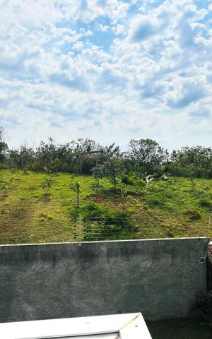 Casa de condomínio à venda com 220m², 3 quartos e 2 vagas
