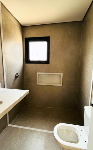 Casa de condomínio à venda com 220m², 3 quartos e 2 vagas
