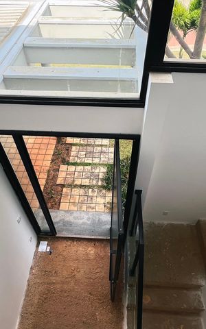 Casa de condomínio à venda com 220m², 3 quartos e 2 vagas