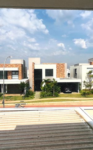 Casa de condomínio à venda com 220m², 3 quartos e 2 vagas