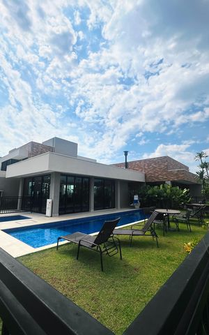 Casa de condomínio à venda com 220m², 3 quartos e 2 vagas
