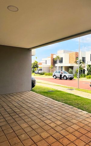 Casa de condomínio à venda com 220m², 3 quartos e 2 vagas