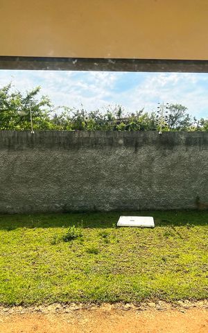 Casa de condomínio à venda com 220m², 3 quartos e 2 vagas