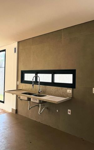 Casa de condomínio à venda com 220m², 3 quartos e 2 vagas