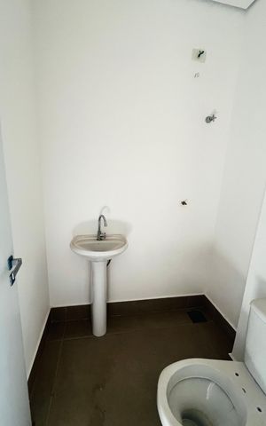 Casa de condomínio à venda com 220m², 3 quartos e 2 vagas
