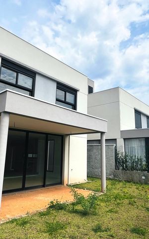 Casa de condomínio à venda com 220m², 3 quartos e 2 vagas