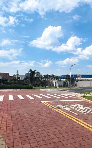 Casa de condomínio à venda com 220m², 3 quartos e 2 vagas