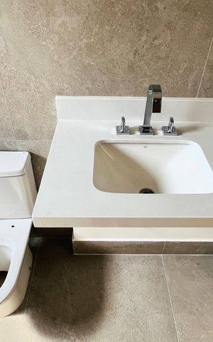 Casa de condomínio à venda com 220m², 3 quartos e 2 vagas