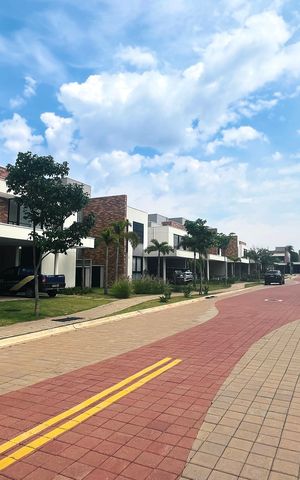 Casa de condomínio à venda com 220m², 3 quartos e 2 vagas