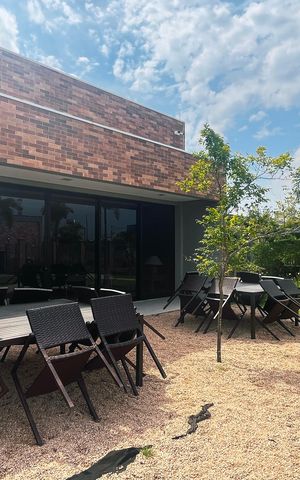 Casa de condomínio à venda com 220m², 3 quartos e 2 vagas