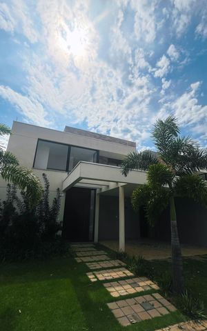 Casa de condomínio à venda com 220m², 3 quartos e 2 vagas