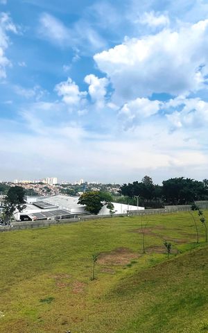 Casa de condomínio à venda com 220m², 3 quartos e 2 vagas