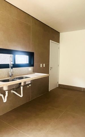 Casa de condomínio à venda com 220m², 3 quartos e 2 vagas