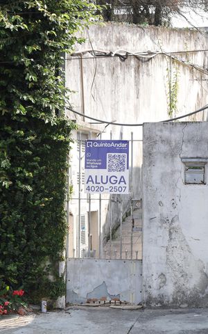 Casa para alugar com 45m², 2 quartos e sem vagaPlaca GRANDE instalada no portão do imóvel, dia 28.09.2026 - Código da placa: HVTG-220