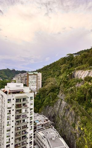Apartamento à venda com 133m², 4 quartos e 2 vagas