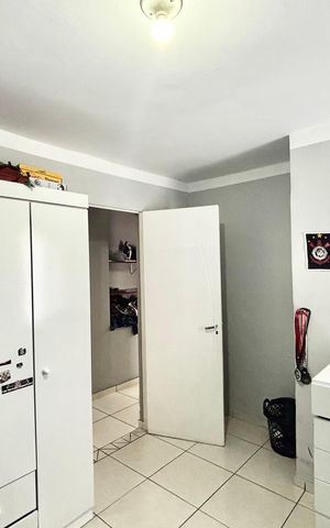 Apartamento à venda com 57m², 2 quartos e 1 vagaQuarto 2