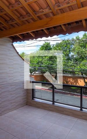 Casa à venda com 104m², 2 quartos e 1 vaga Casa à venda com 104m², 2 quartos e 1 vagaVaranda