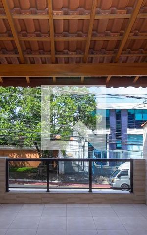 Casa à venda com 104m², 2 quartos e 1 vaga Casa à venda com 104m², 2 quartos e 1 vagaVaranda