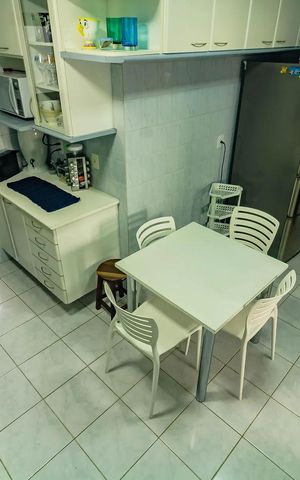 Apartamento à venda com 120m², 4 quartos e 2 vagas Apartamento à venda com 120m², 4 quartos e 2 vagasCozinha