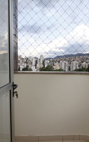 Apartamento para alugar com 90m², 2 quartos e 2 vagasVaranda Suíte