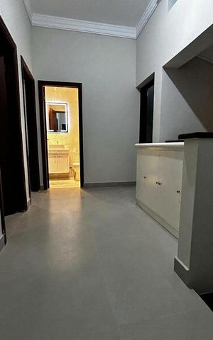 Casa para alugar com 389m², 5 quartos e 4 vagas Casa para alugar com 389m², 5 quartos e 4 vagasCorredor