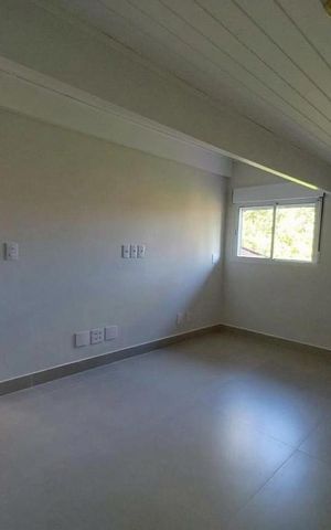Casa para alugar com 389m², 5 quartos e 4 vagas Casa para alugar com 389m², 5 quartos e 4 vagasQuarto 4