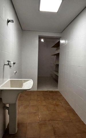 Casa para alugar com 389m², 5 quartos e 4 vagas Casa para alugar com 389m², 5 quartos e 4 vagasÁrea de serviço