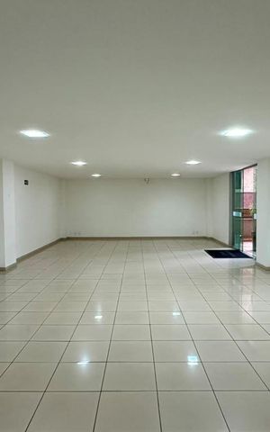 Apartamento à venda com 106m², 3 quartos e 2 vagas Apartamento à venda com 106m², 3 quartos e 2 vagasÁrea comum - Salão de festas