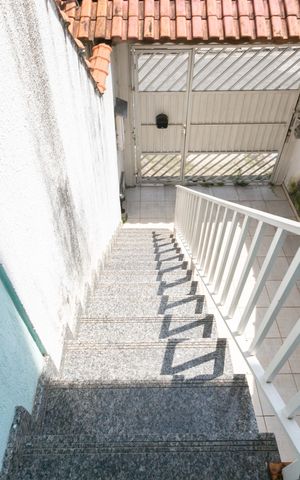 Casa à venda com 187m², 3 quartos e 2 vagas Casa à venda com 187m², 3 quartos e 2 vagasEntrada