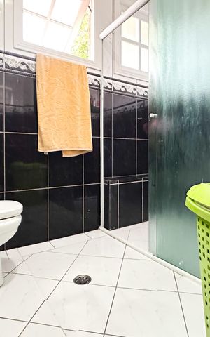 Casa de condomínio para alugar com 100m², 3 quartos e 2 vagasBanheiro Social