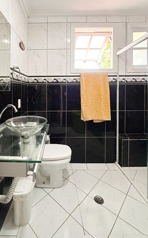 Casa de condomínio para alugar com 100m², 3 quartos e 2 vagasBanheiro Social