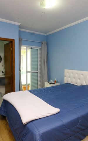 Casa de condomínio à venda com 137m², 3 quartos e 2 vagas Casa de condomínio à venda com 137m², 3 quartos e 2 vagasSuíte
