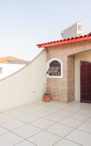 Casa para alugar com 228m², 4 quartos e 2 vagas Casa para alugar com 228m², 4 quartos e 2 vagasVaranda da Suíte