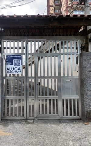 Casa de condomínio para alugar com 63m², 2 quartos e 1 vaga Casa de condomínio para alugar com 63m², 2 quartos e 1 vagaFachada