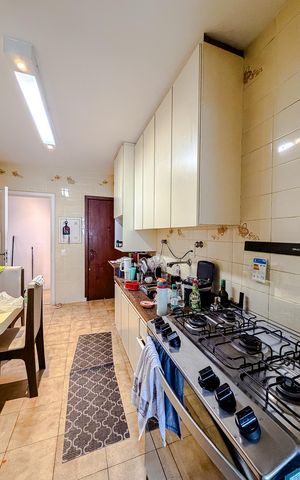 Apartamento à venda com 119m², 3 quartos e 2 vagas Apartamento à venda com 119m², 3 quartos e 2 vagasCozinha
