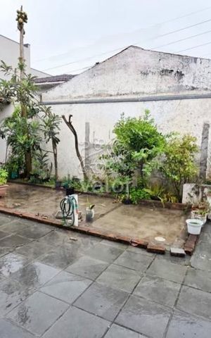 Casa à venda com 242m², 4 quartos e 2 vagas