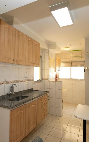Apartamento para alugar com 65m², 2 quartos e 1 vagaCOZINHA