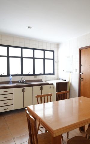 Apartamento à venda com 133m², 3 quartos e 2 vagasCozinha