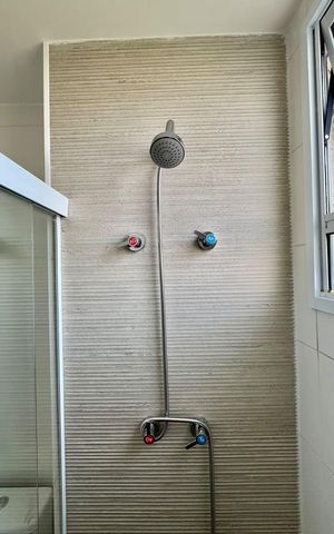 Apartamento para alugar com 66m², 2 quartos e 1 vaga Apartamento para alugar com 66m², 2 quartos e 1 vagaBanheiro da Suíte