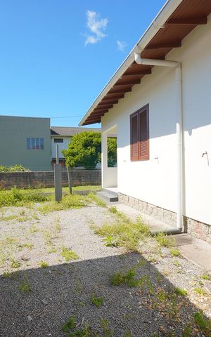 Casa para alugar com 120m², 2 quartos e 1 vagaQuintal