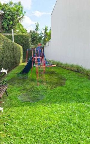 Casa de condomínio à venda com 156m², 3 quartos e 3 vagas