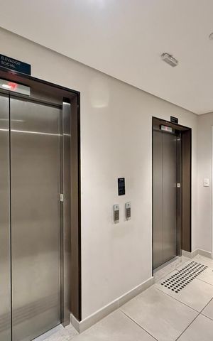 Apartamento à venda com 79m², 2 quartos e 1 vaga Apartamento à venda com 79m², 2 quartos e 1 vagaHall Apartamento