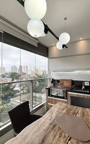 Apartamento à venda com 79m², 2 quartos e 1 vaga Apartamento à venda com 79m², 2 quartos e 1 vagaVaranda