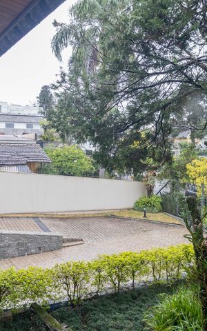 Casa à venda com 524m², 4 quartos e 4 vagasÁrea externa