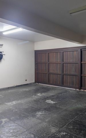 Casa à venda com 524m², 4 quartos e 4 vagasGaragem