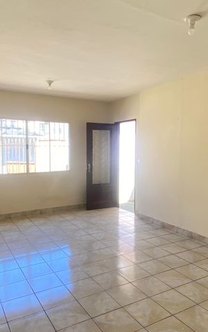Casa para alugar com 109m², 2 quartos e 1 vaga Casa para alugar com 109m², 2 quartos e 1 vagaSala