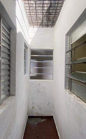 Casa para alugar com 109m², 2 quartos e 1 vaga Casa para alugar com 109m², 2 quartos e 1 vagaÁrea de Serviço